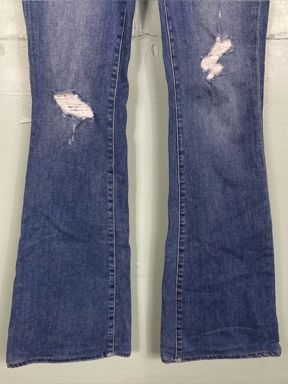 Paige High Rise Bell Canyon Jeans Flare Denim Blue Women Sz 27 Distressed - Picture 3 of 9